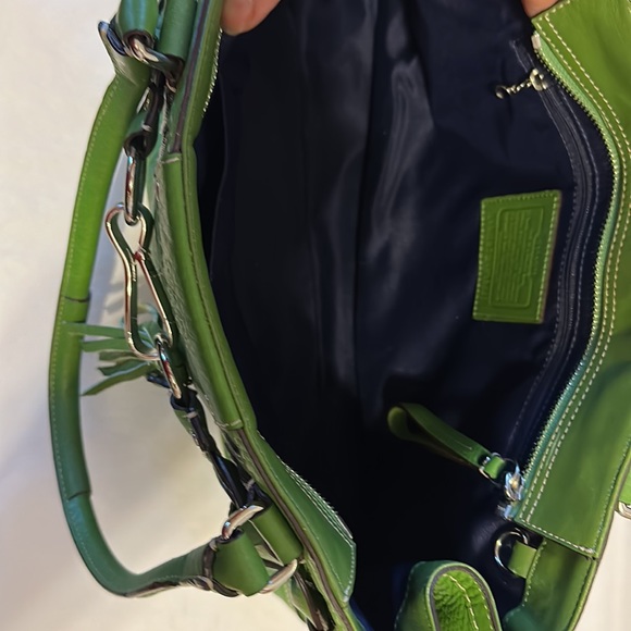 Coach Green Pebbled Leather Handabag - Picture 3 of 3